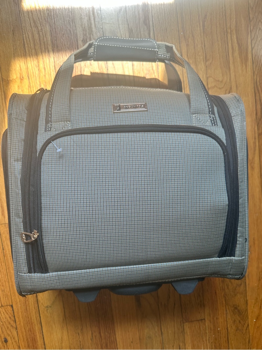 NEW LONDON FOG WESTMISTER UNDER SEAT BAG LIGHTWEIGHT LUGGAGE Multi Color